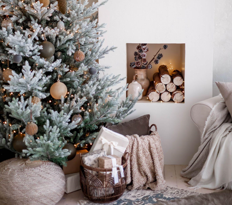 Festive Christmas Stuff: Glass Ornaments