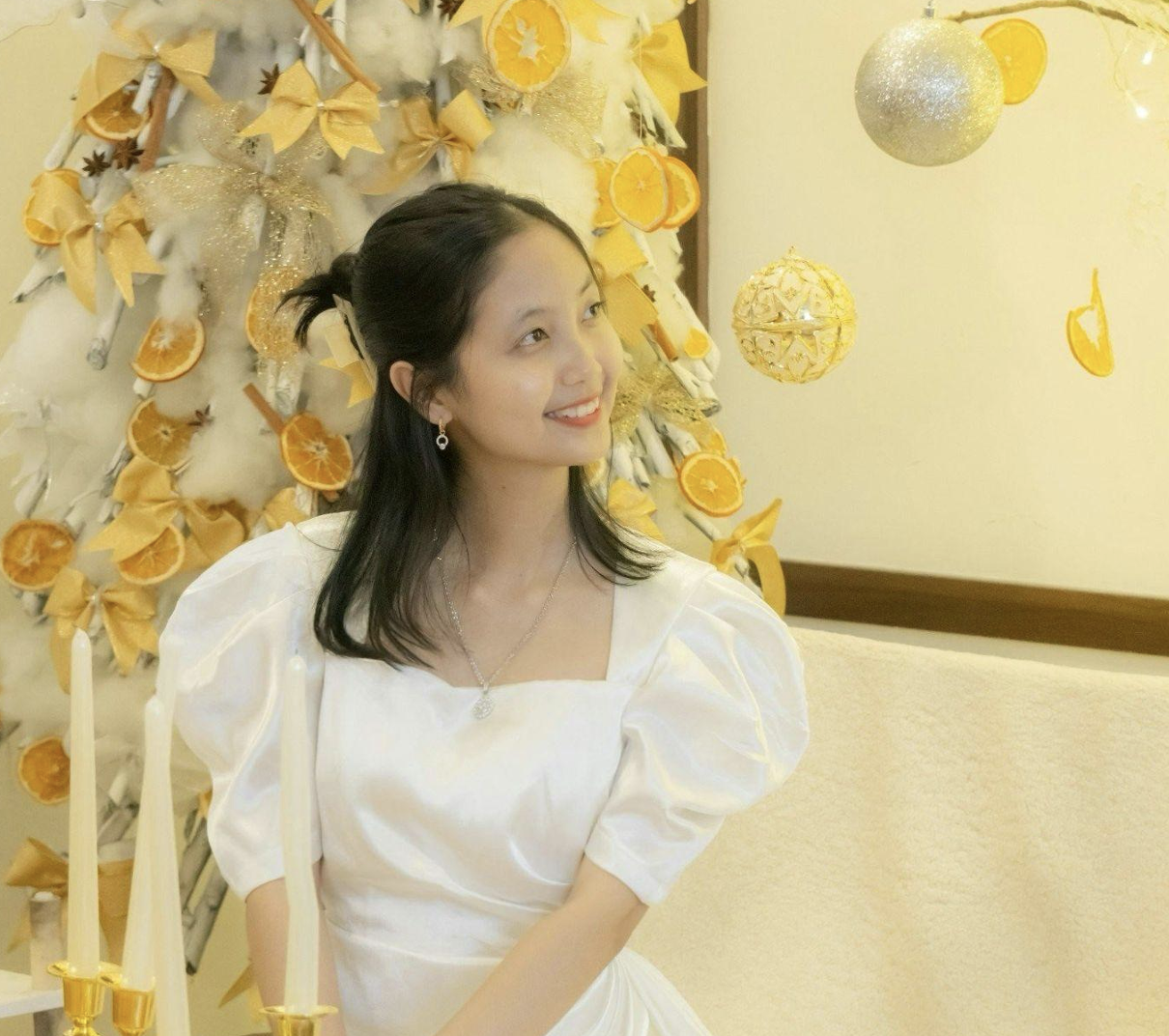 Choosing a 9ft Christmas Tree: Best Artificial Options